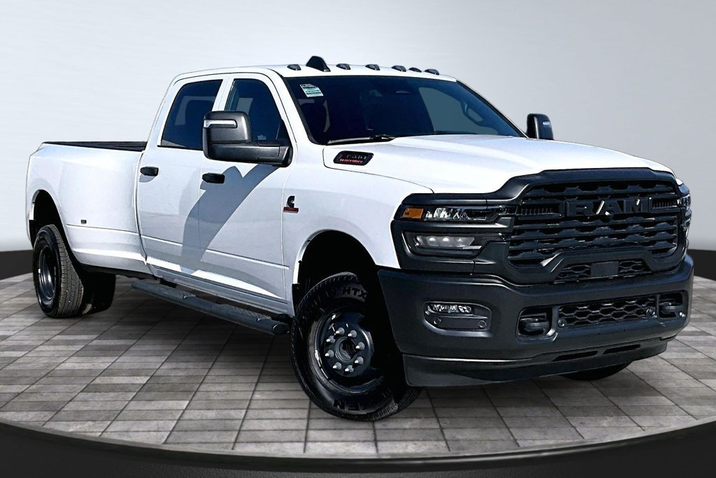 New 2026 RAM 3500 Tradesman AWD/4WD image 39