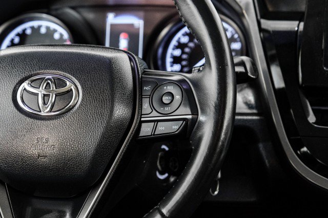 Used 2021 Toyota Camry SE FWD image 16