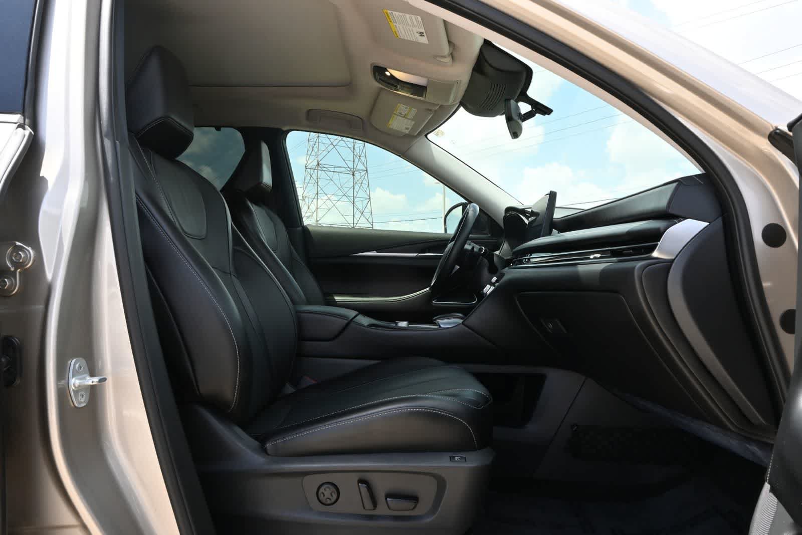 Used 2023 INFINITI QX60 Sensory w/ Cargo Package AWD/4WD image 22