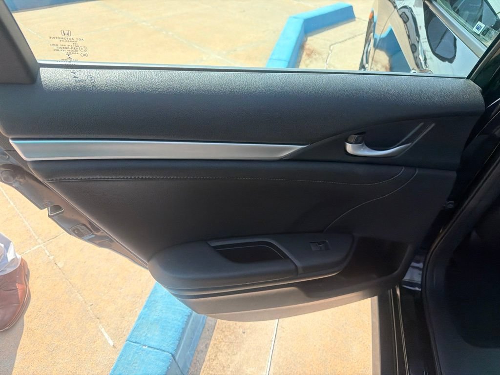 Used 2016 Honda Civic Touring image 24