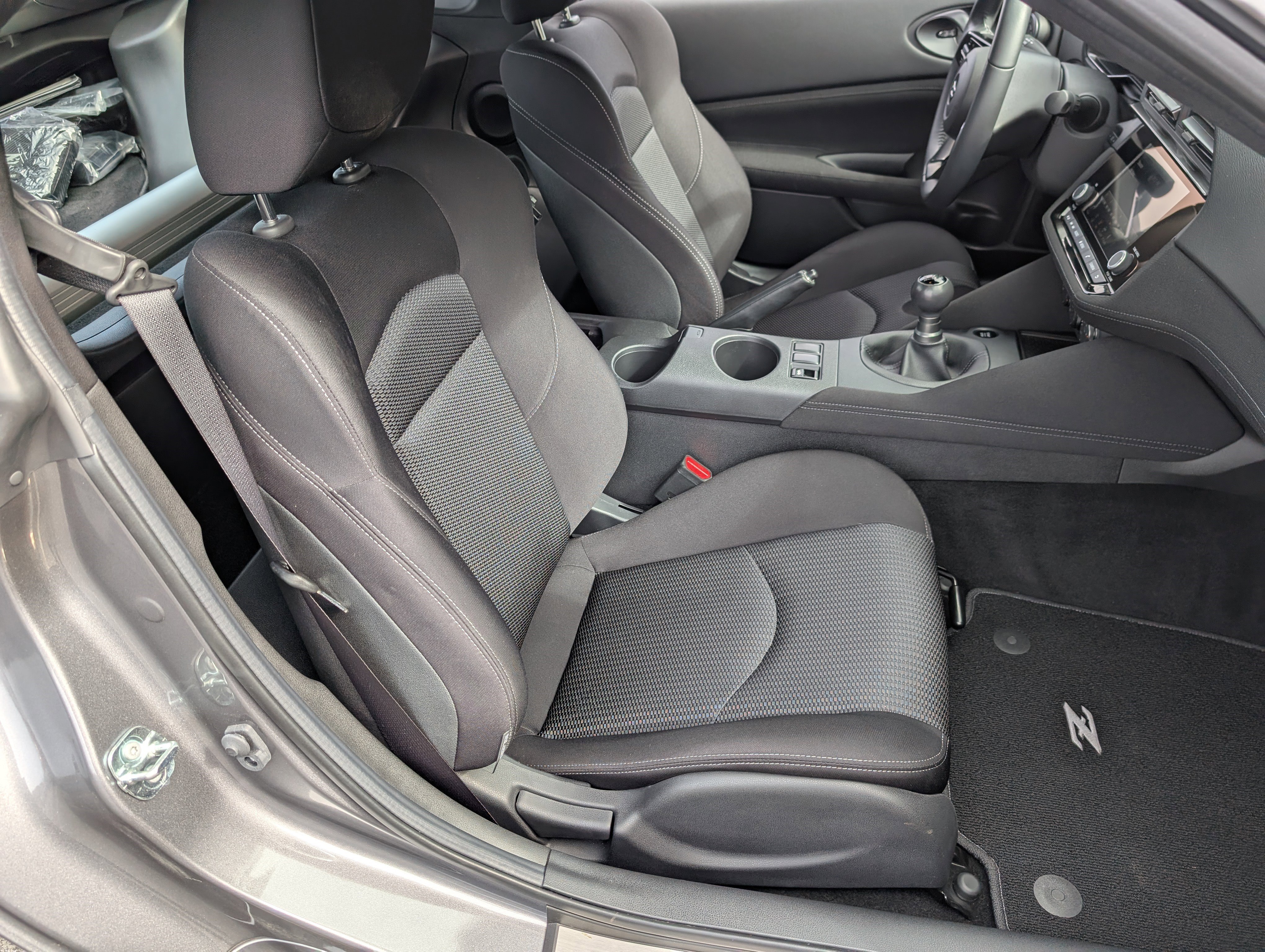 Used 2024 Nissan Z Sport w/ Floor Mat Package RWD image 18