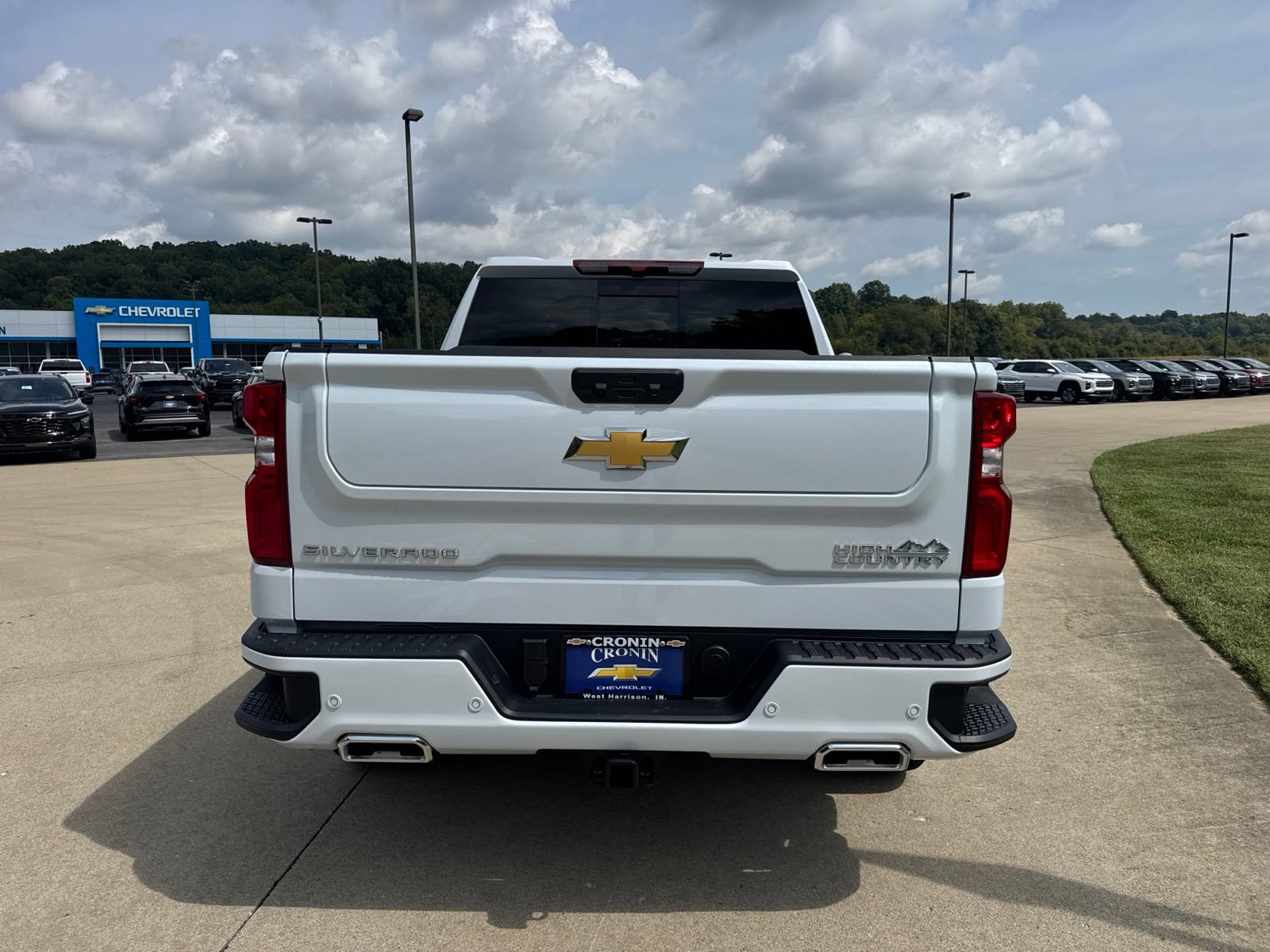 New 2026 Chevrolet Silverado 1500 High Country w/ High Country Premium Package AWD/4WD image 5
