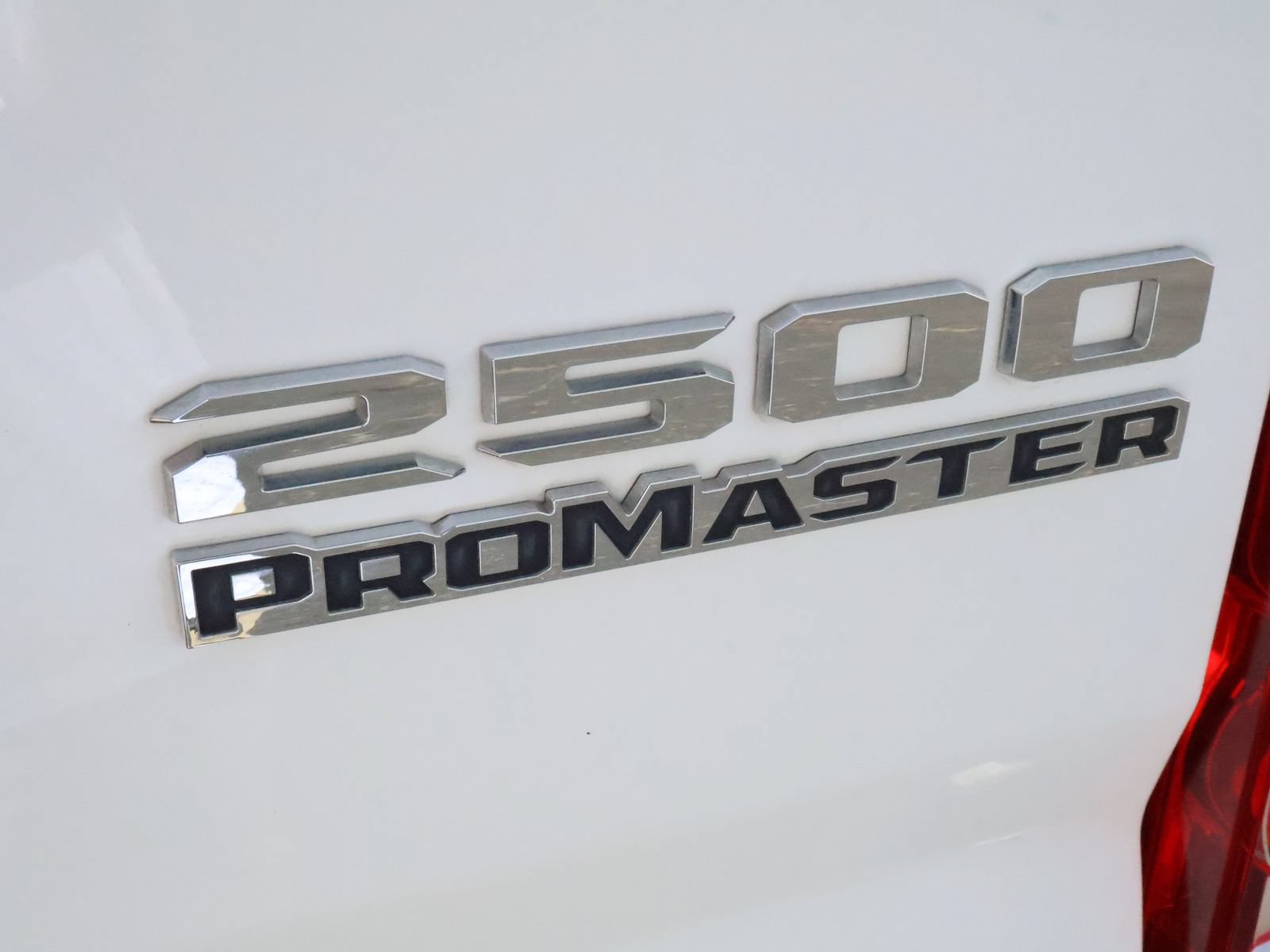 Used 2025 RAM ProMaster 2500 w/ Convenience Group FWD image 8