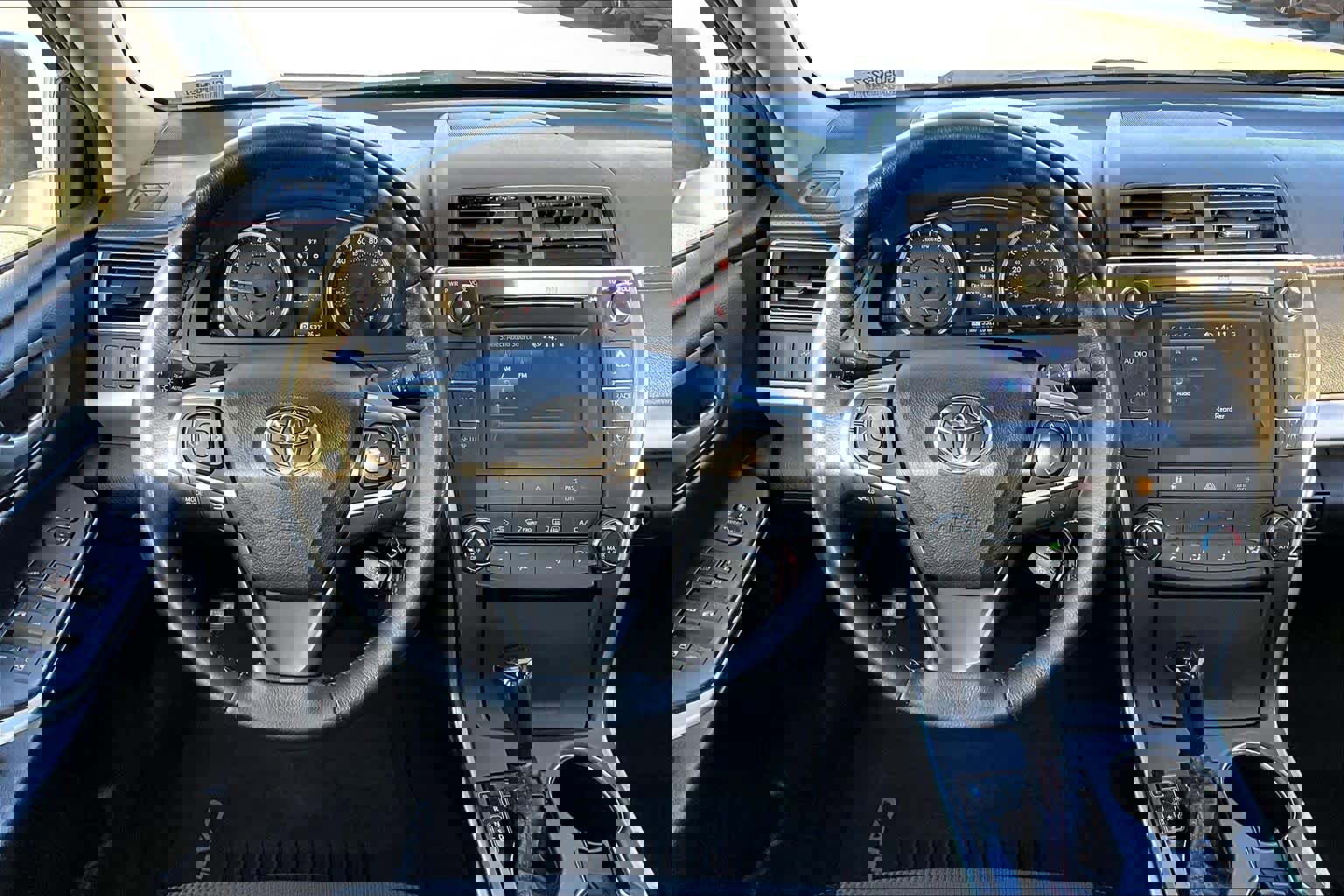 Used 2016 Toyota Camry SE image 6