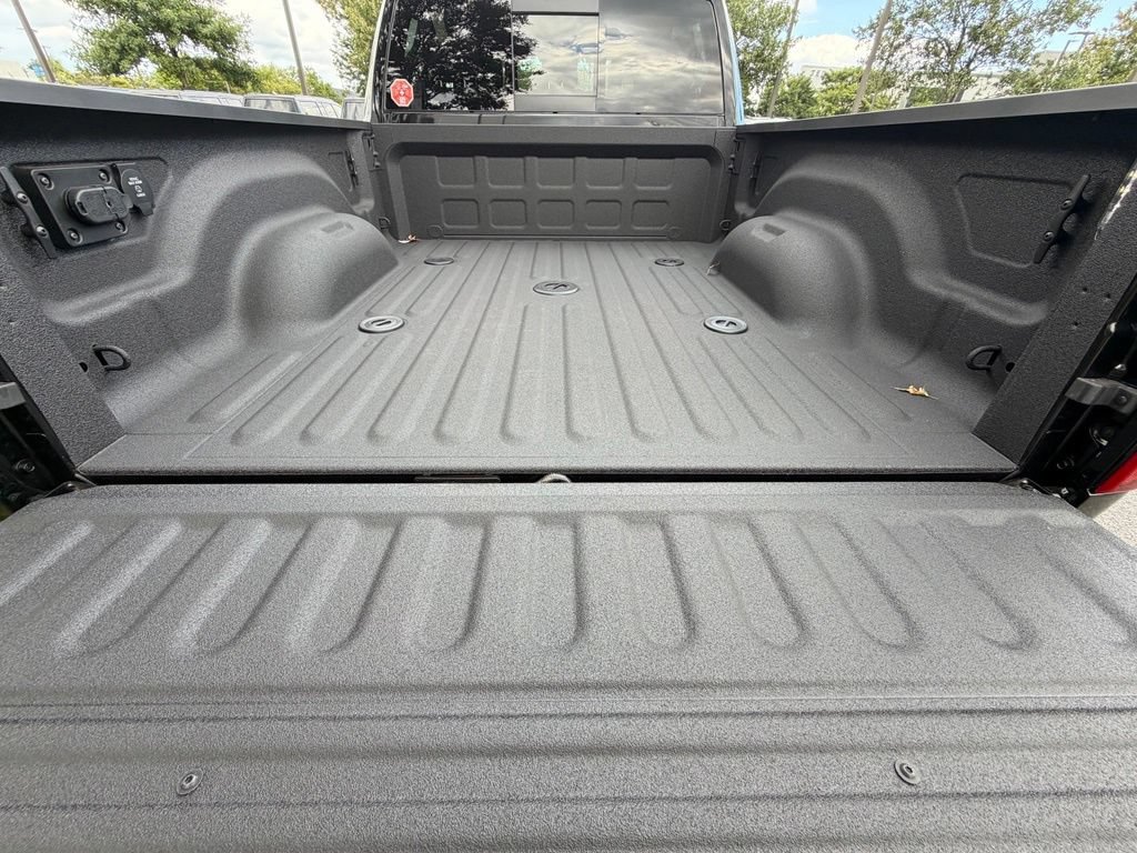 New 2026 RAM 3500 Big Horn AWD/4WD image 8