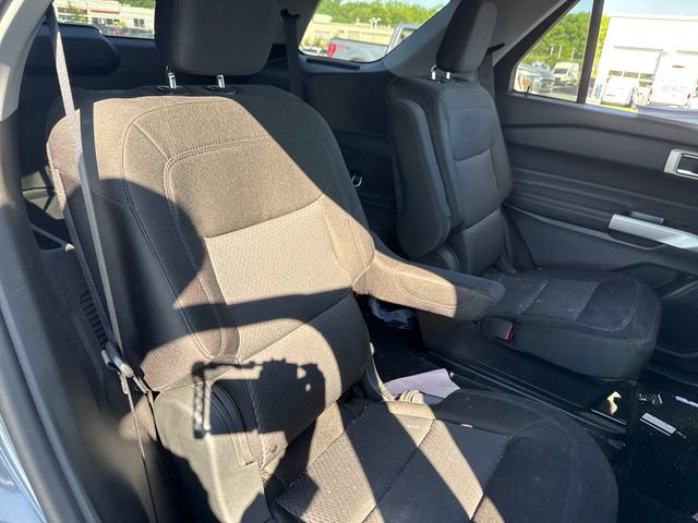 Used 2024 Ford Explorer XLT AWD/4WD image 14