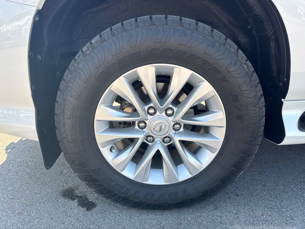 Used 2017 Lexus GX 460 Premium AWD/4WD image 33