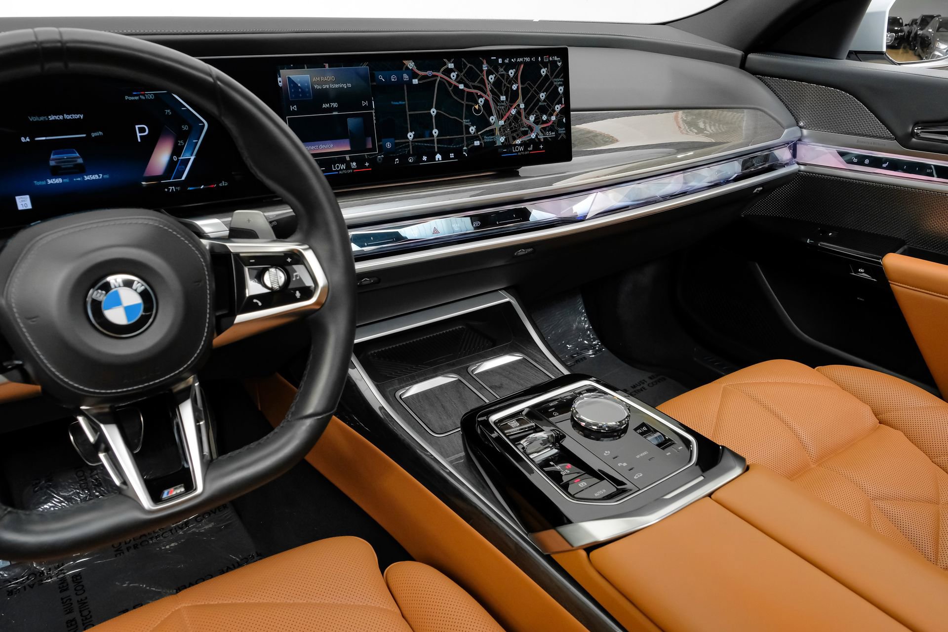 Used 2023 BMW 740i image 28