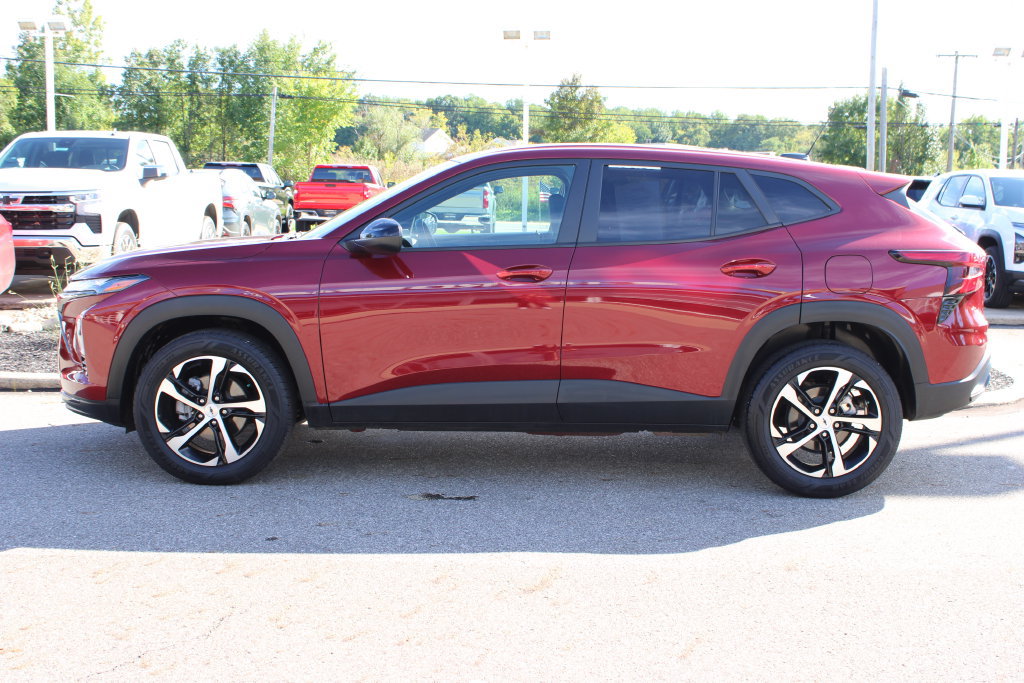 Certified 2024 Chevrolet Trax RS FWD image 21