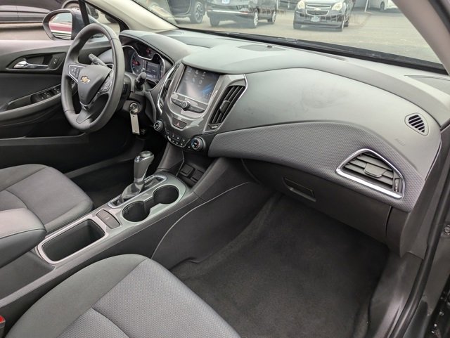 Used 2018 Chevrolet Cruze LT w/ LT Fleet Convenience Package image 33