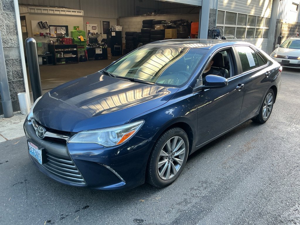 Certified 2017 Toyota Camry XLE w/ Moonroof Package FWD image 1
