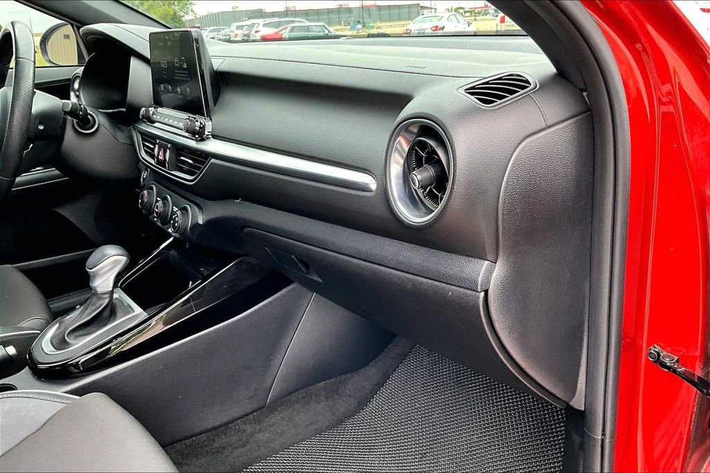 Used 2020 Kia Forte GT-Line w/ GT-Line Premium Package FWD image 15