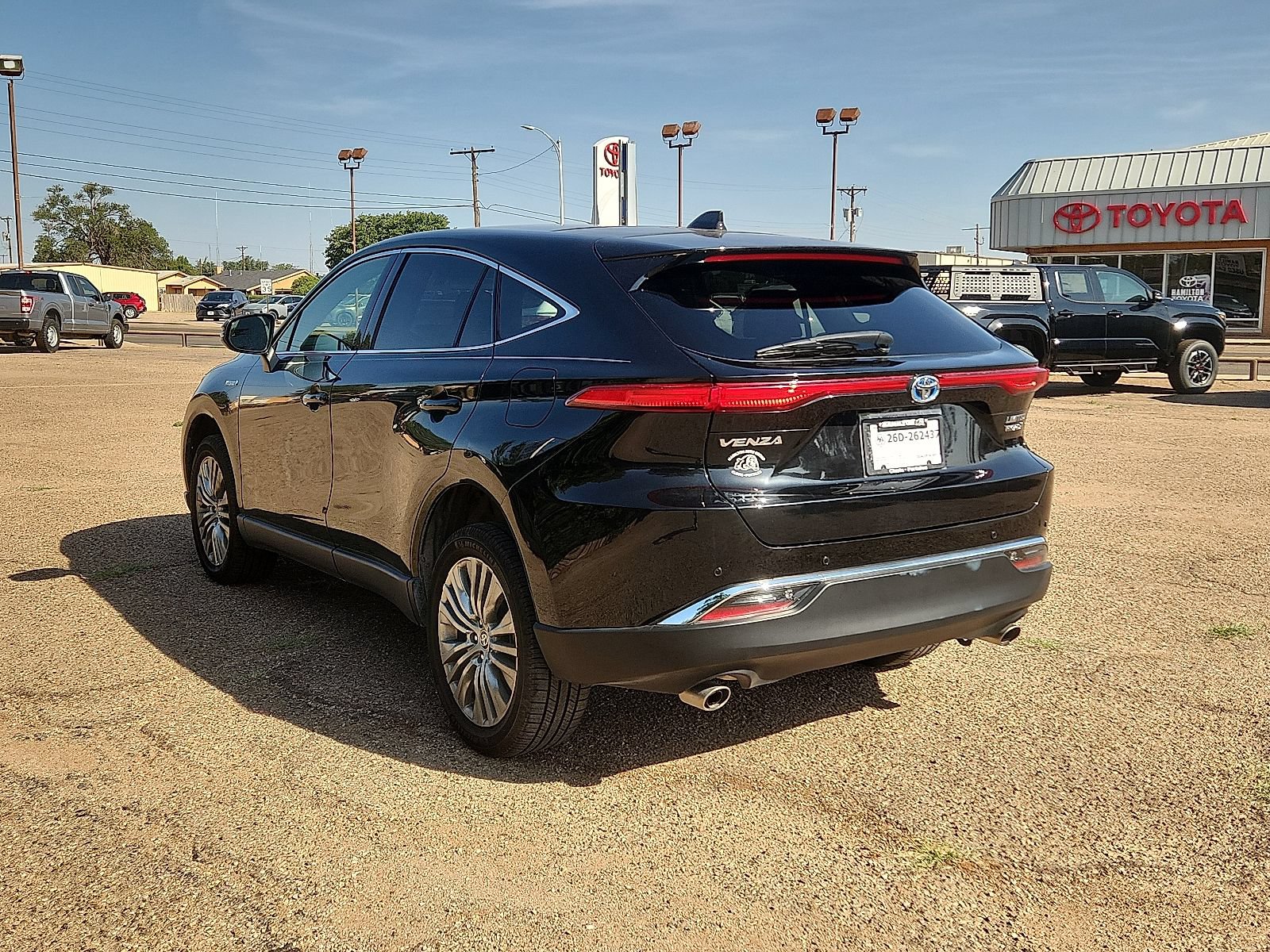 Used 2021 Toyota Venza Limited w/ Advanced Technology Package AWD/4WD image 3
