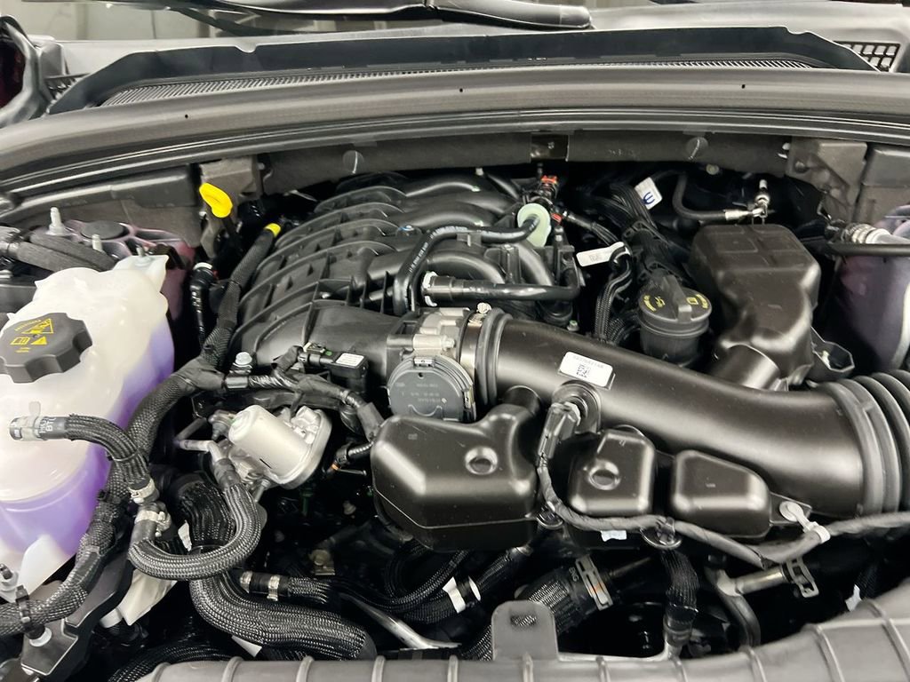 New 2025 Jeep Grand Cherokee L Laredo image 24