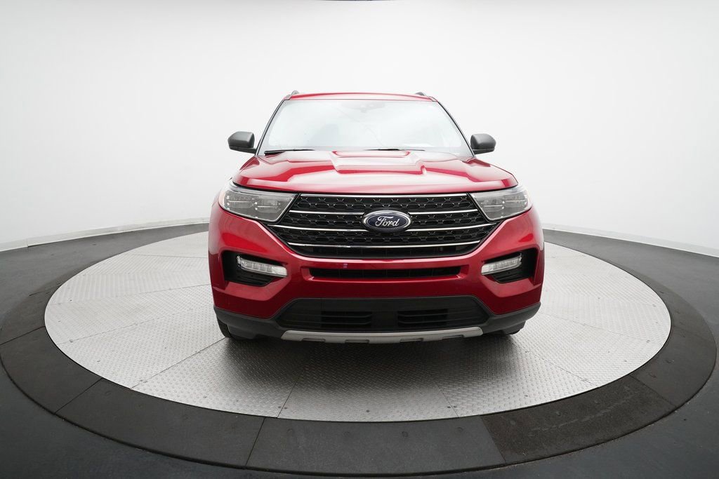 Used 2023 Ford Explorer XLT w/ Equipment Group 202A image 11