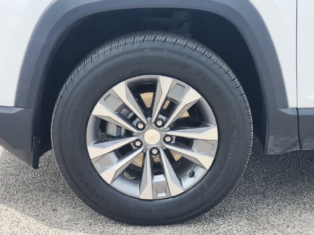 Used 2026 Chevrolet Equinox LT w/ Convenience Package II FWD image 8