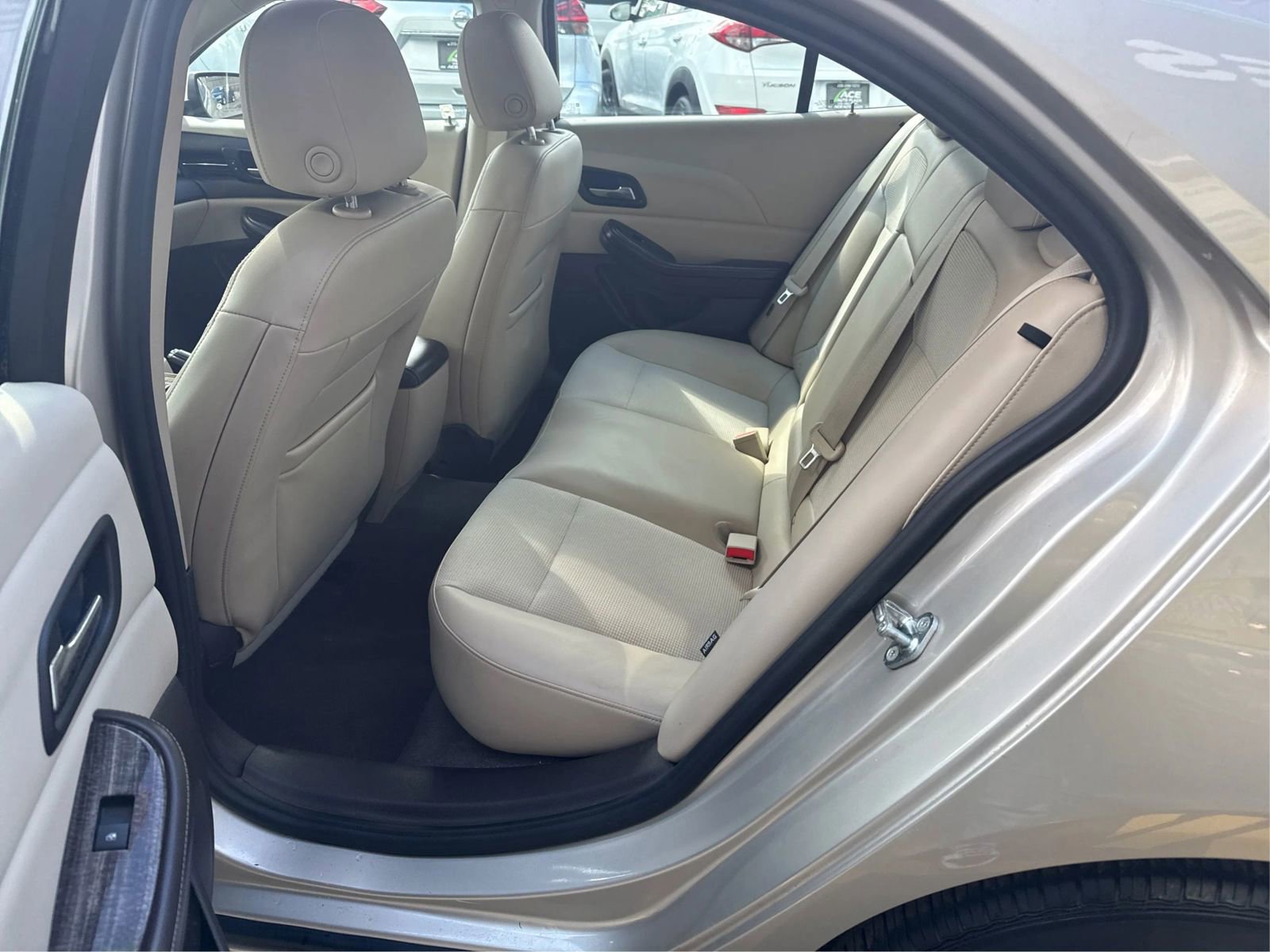 Used 2015 Chevrolet Malibu LT w/ Power Convenience Package image 10