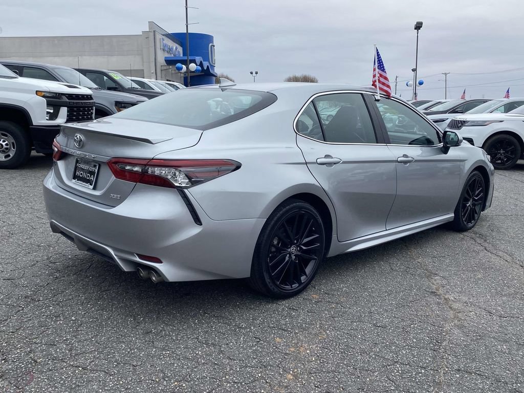 Used 2024 Toyota Camry XSE FWD image 5