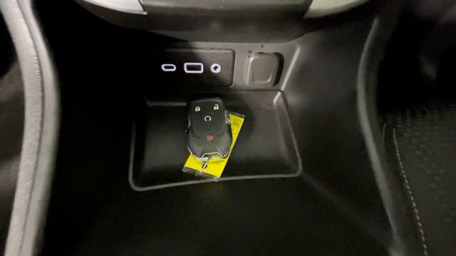 Used 2022 GMC Terrain SLE w/ Driver Convenience Package FWD image 25