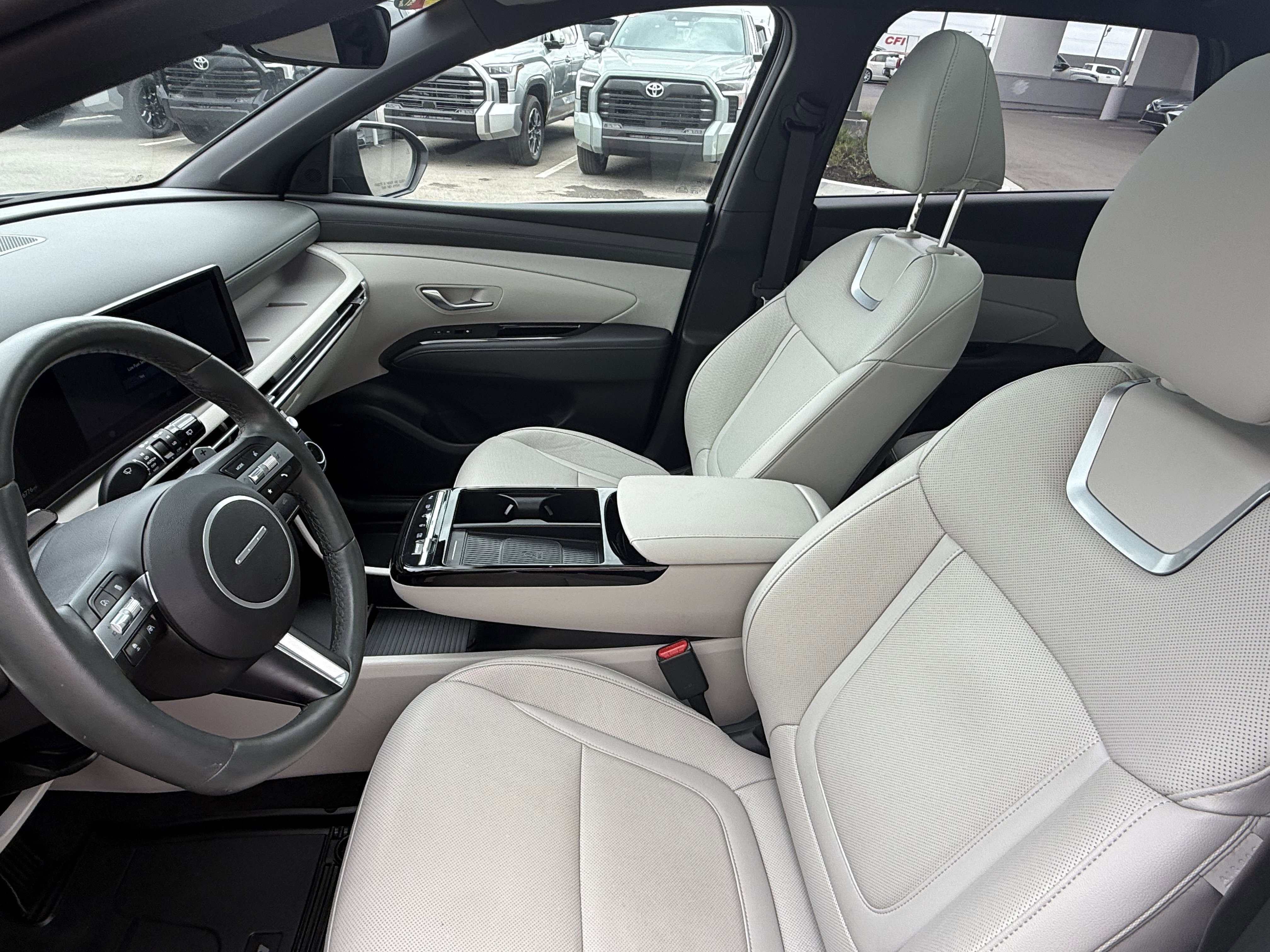 Used 2025 Hyundai Tucson Limited image 22