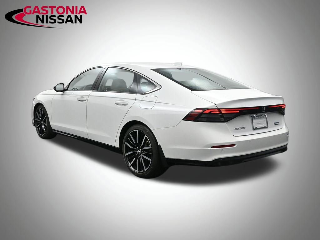Used 2024 Honda Accord Touring image 6