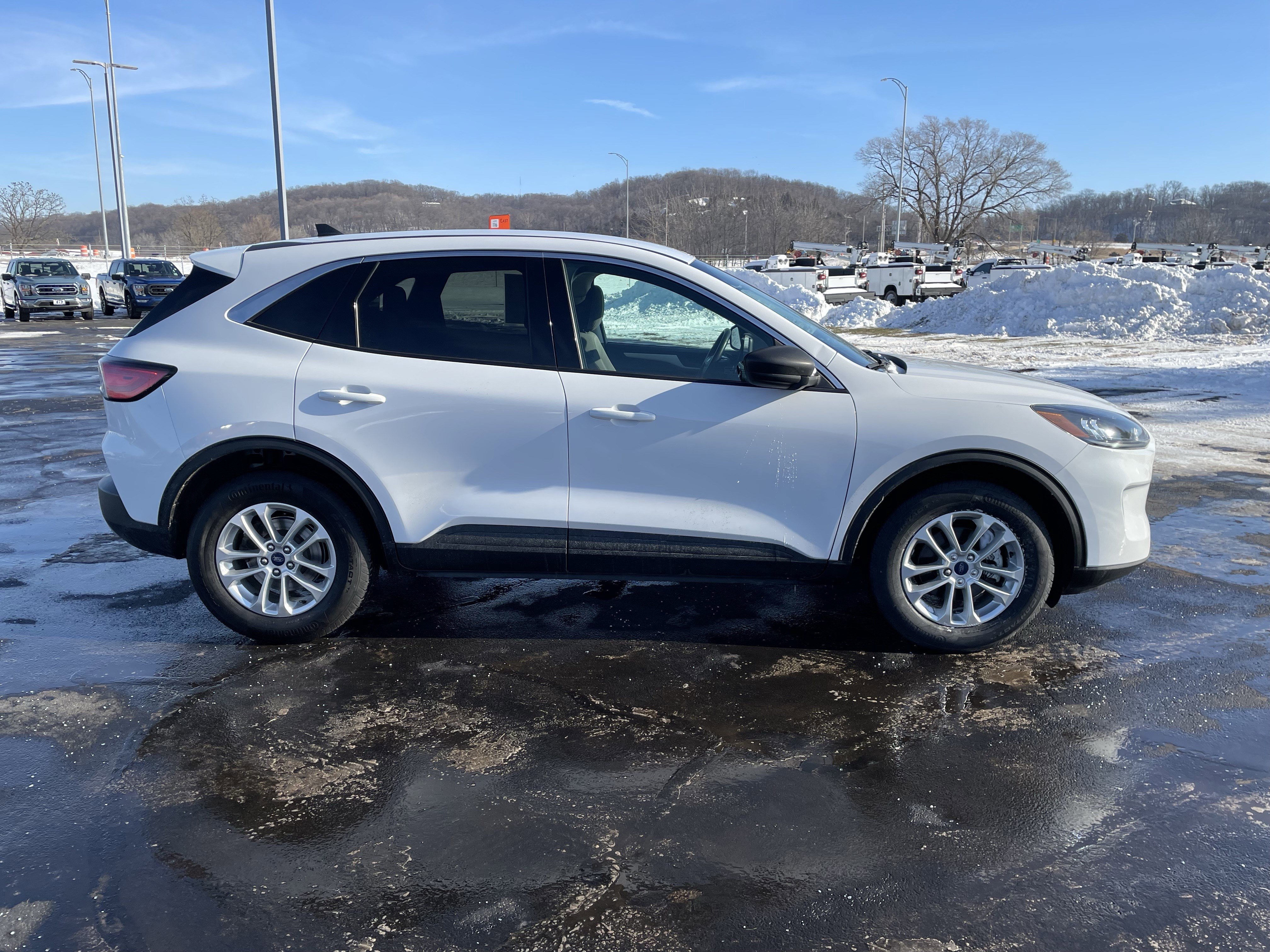 Used 2022 Ford Escape SE w/ Convenience Package image 9