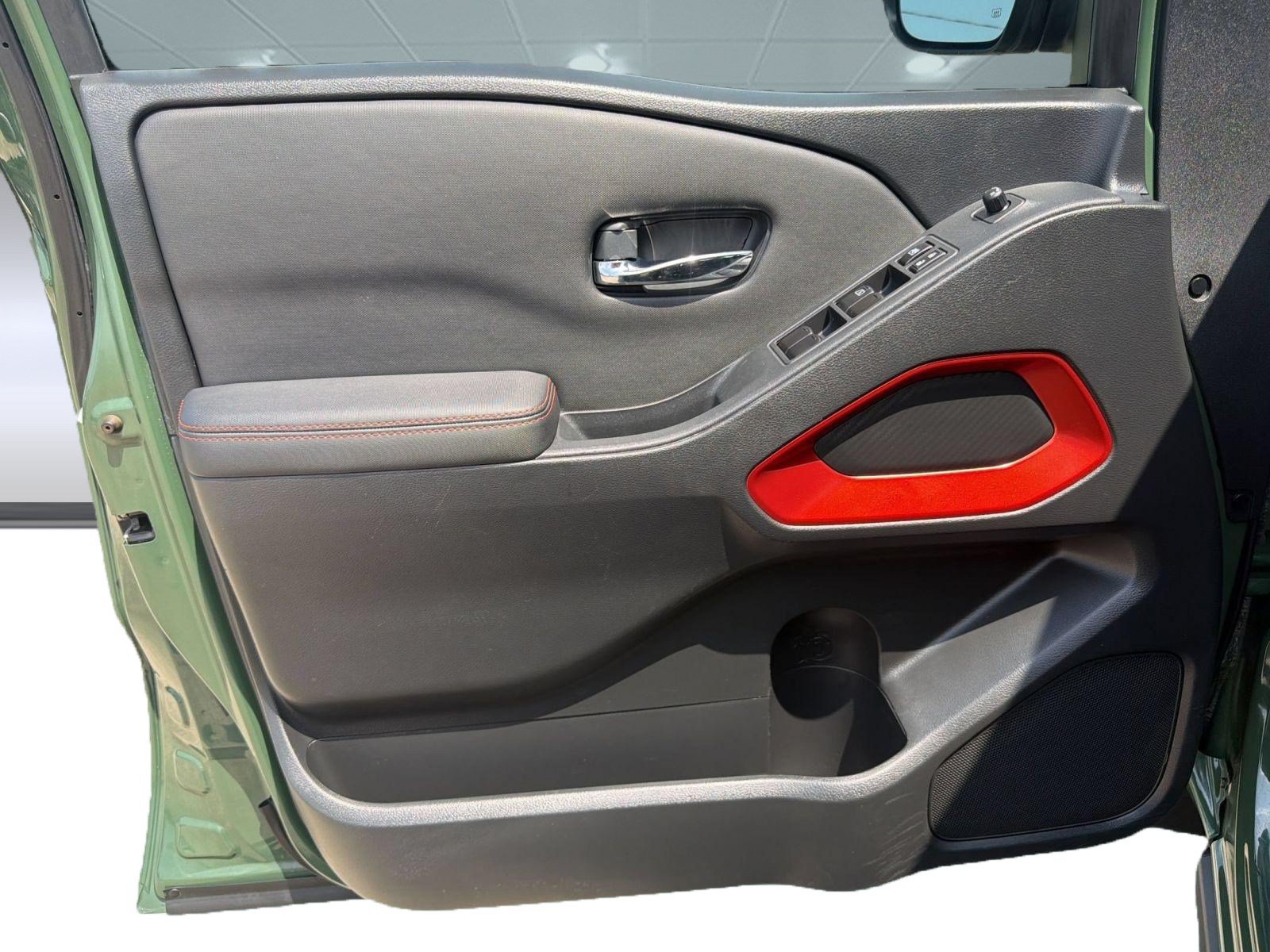 Used 2022 Nissan Frontier Pro-X RWD image 12