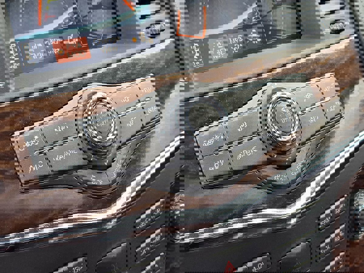 Used 2019 Nissan Armada SL w/ Premium Package image 40