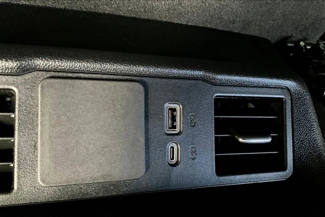 Used 2024 Chevrolet Silverado 2500 Custom w/ Custom Value Package image 18