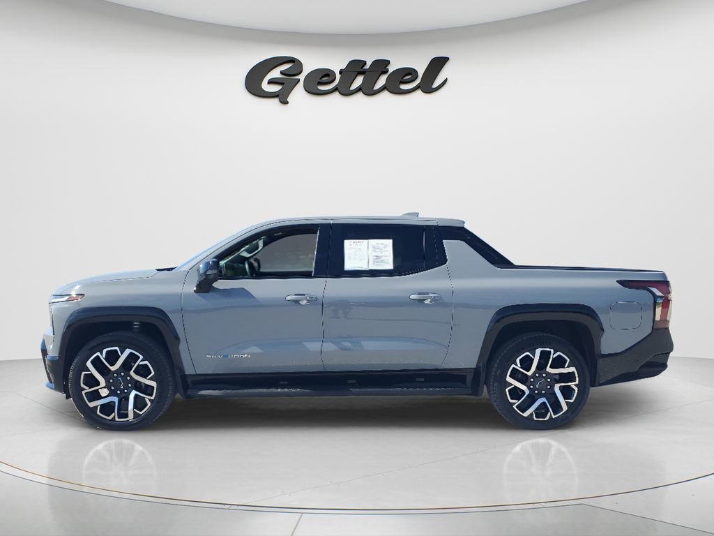 Used 2025 Chevrolet Silverado EV RST AWD/4WD image 8