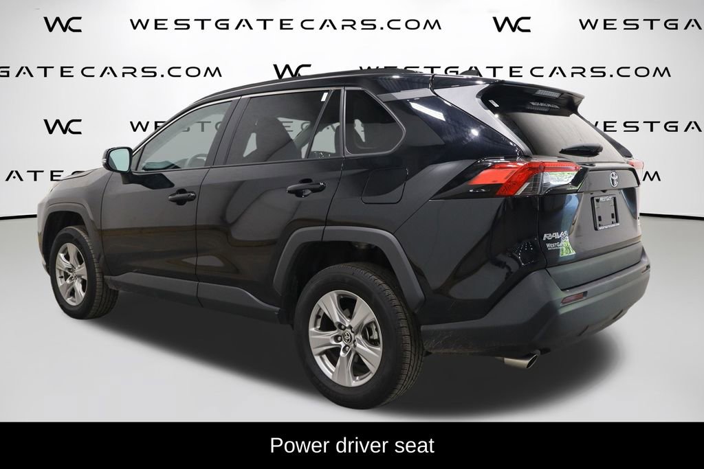 Used 2023 Toyota RAV4 XLE AWD/4WD image 5