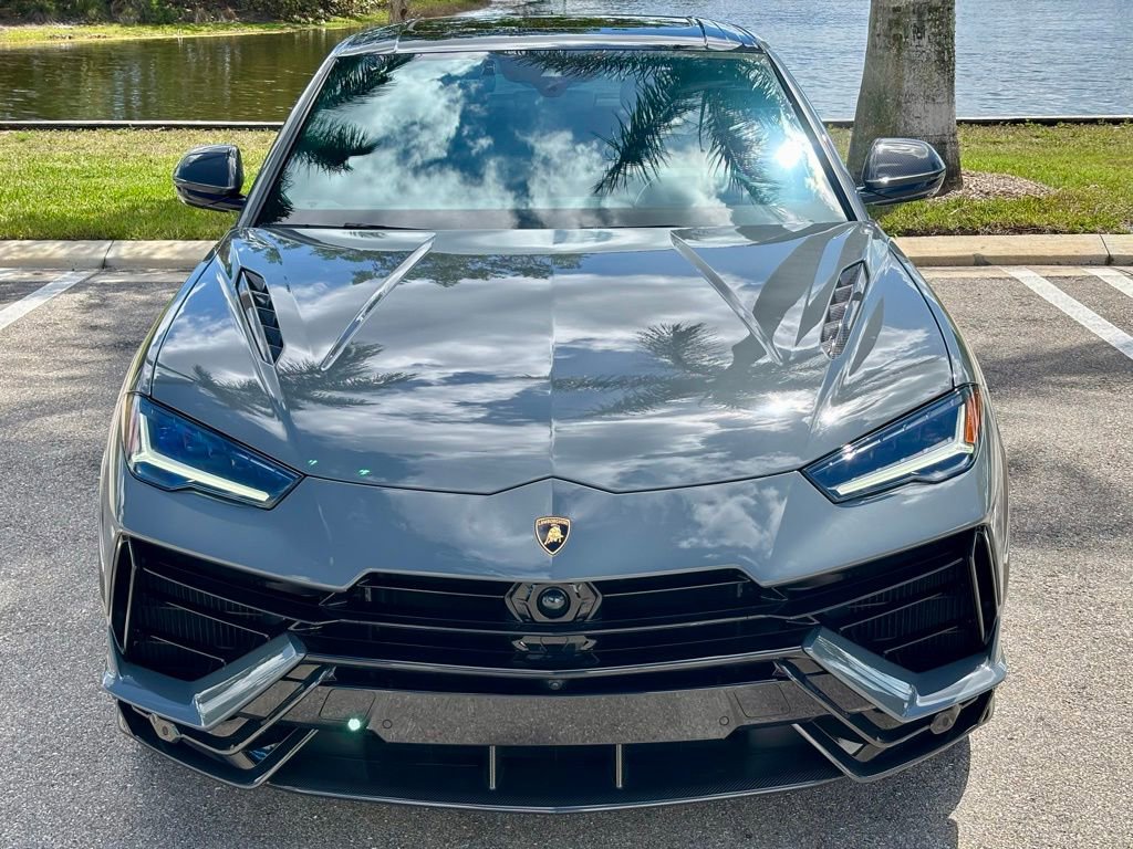 Used 2024 Lamborghini Urus Performante AWD/4WD image 2