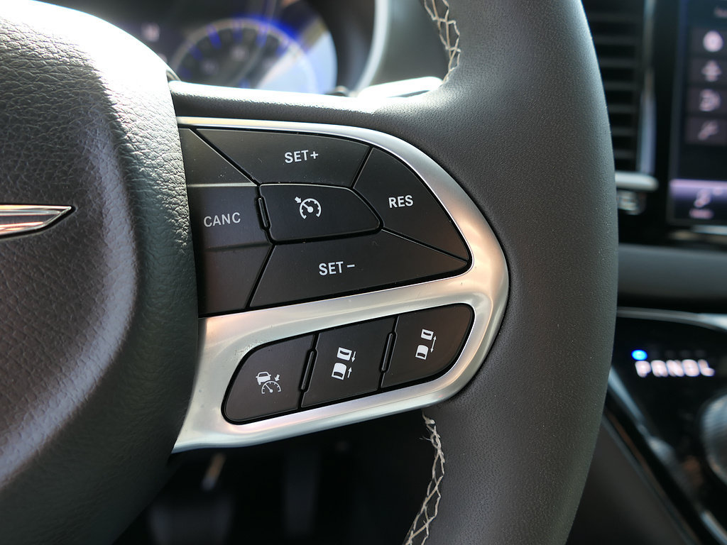 Used 2025 Chrysler Voyager LX FWD image 15