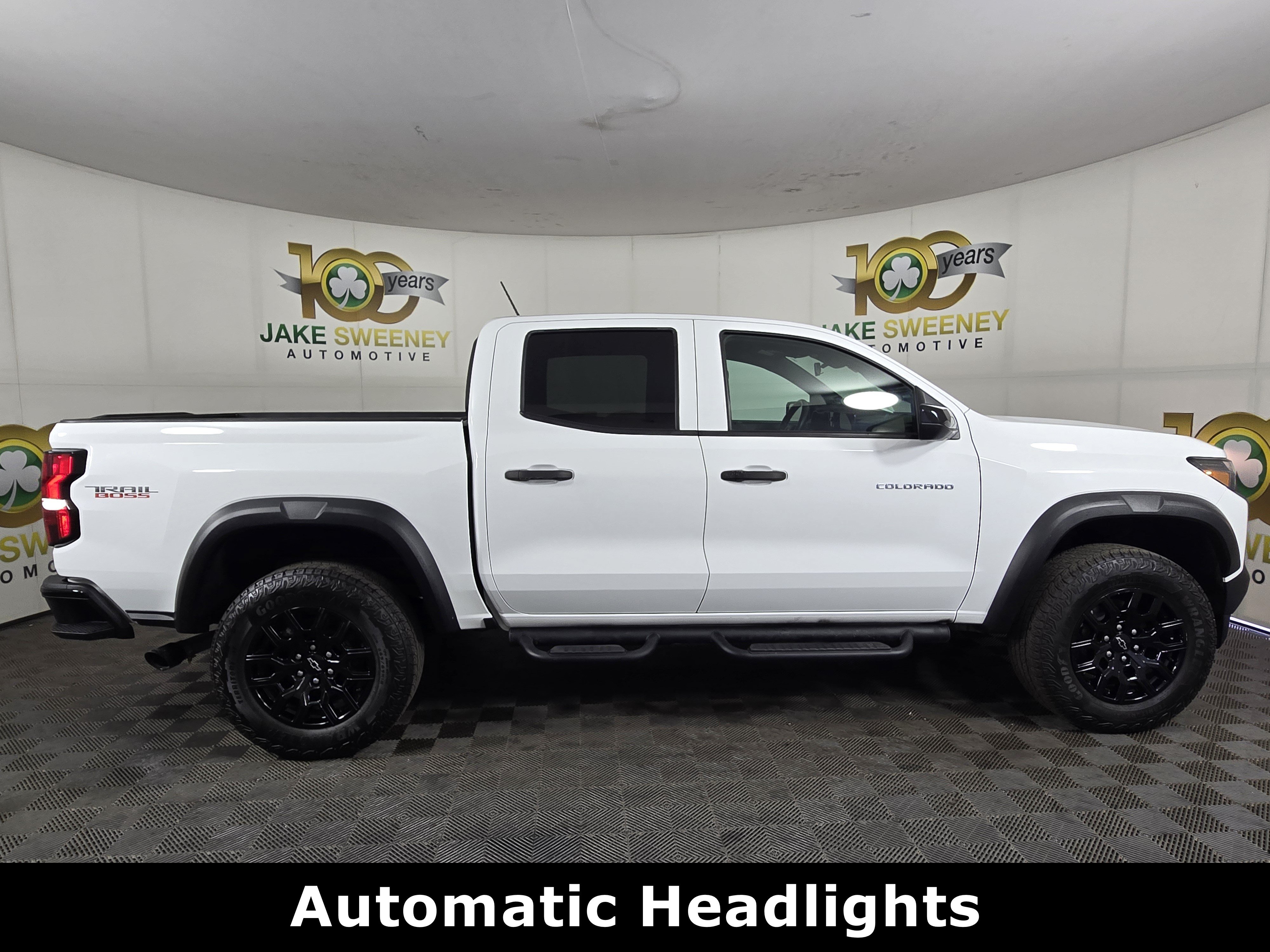Certified 2024 Chevrolet Colorado Trail Boss w/ Safety Package AWD/4WD image 10