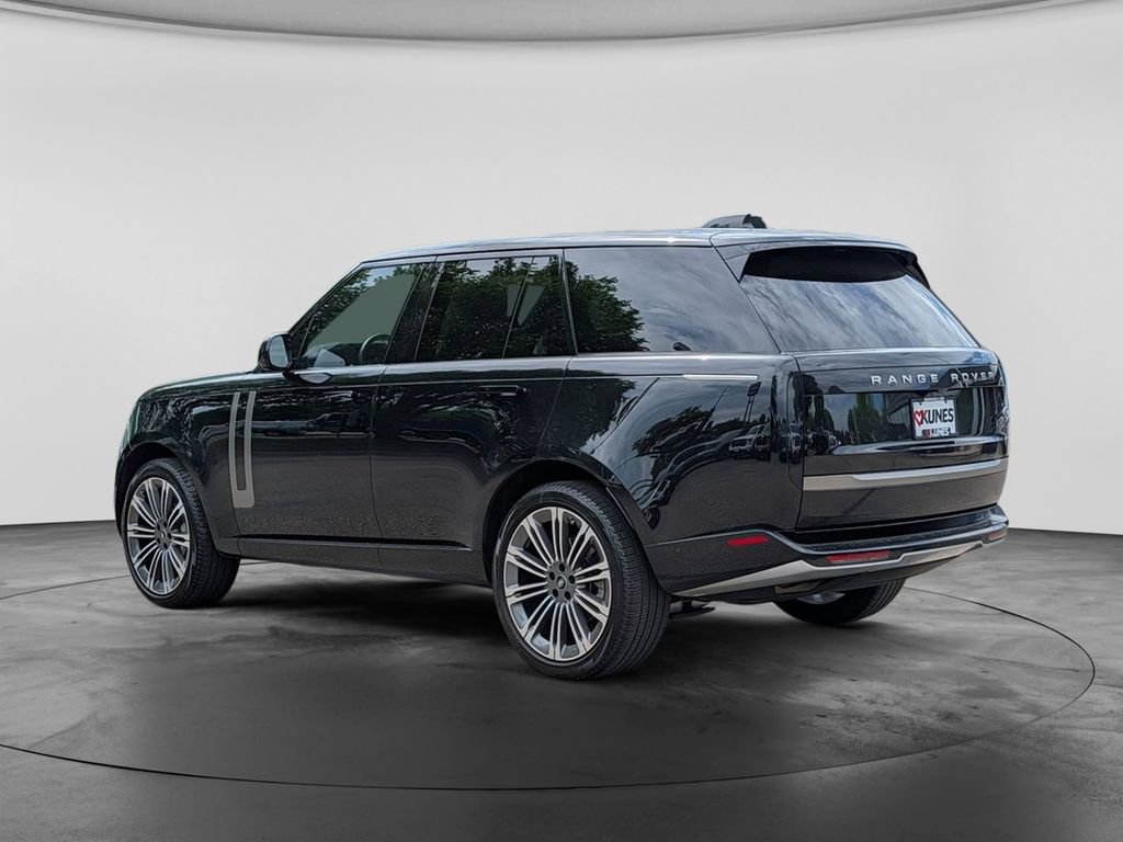 Used 2023 Land Rover Range Rover SE AWD/4WD image 7