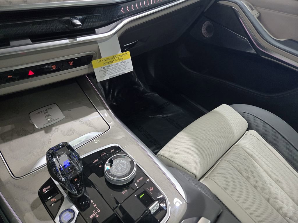 New 2026 BMW ALPINA XB7 image 24
