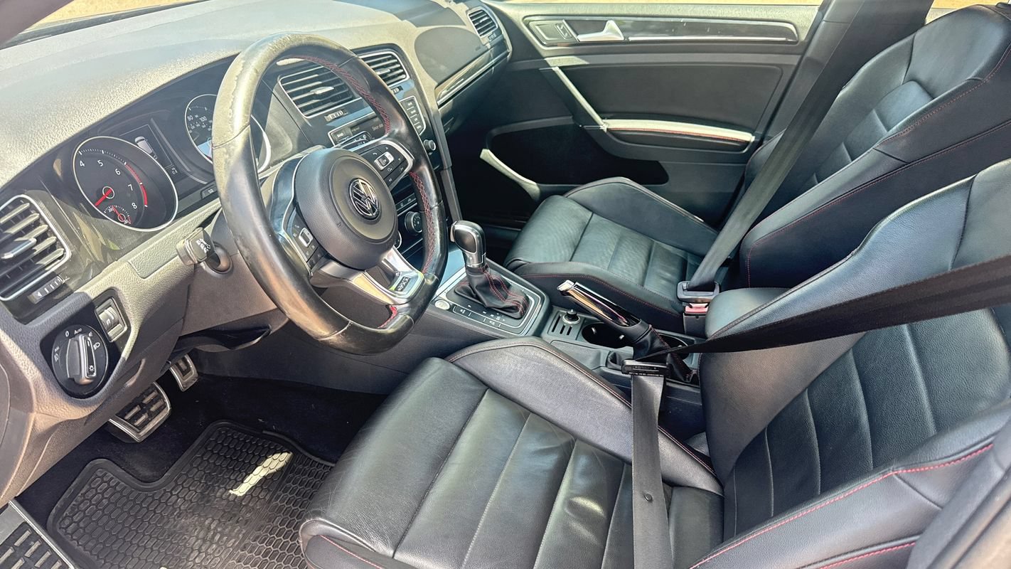 Used 2016 Volkswagen GTI SE FWD image 9
