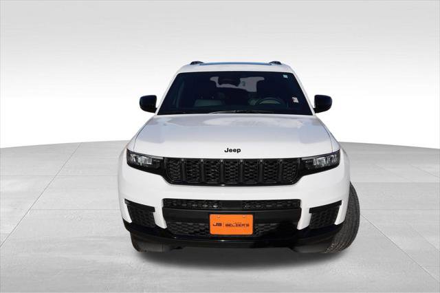 Certified 2023 Jeep Grand Cherokee L Laredo AWD/4WD image 12