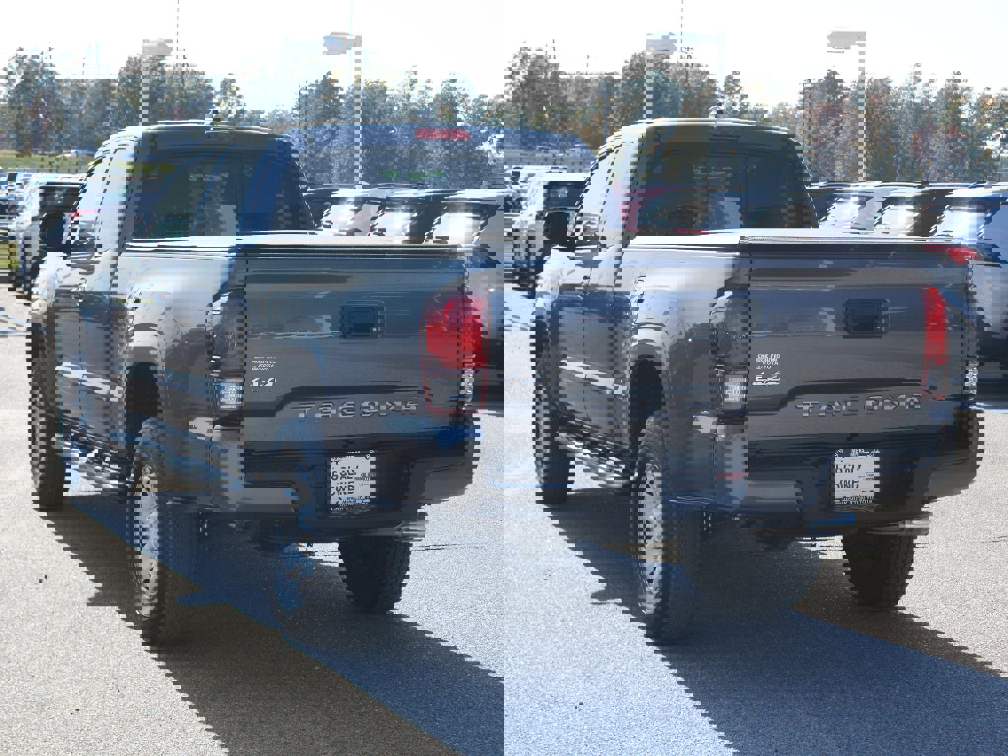 Used 2023 Toyota Tacoma SR w/ SR Convenience Package image 13