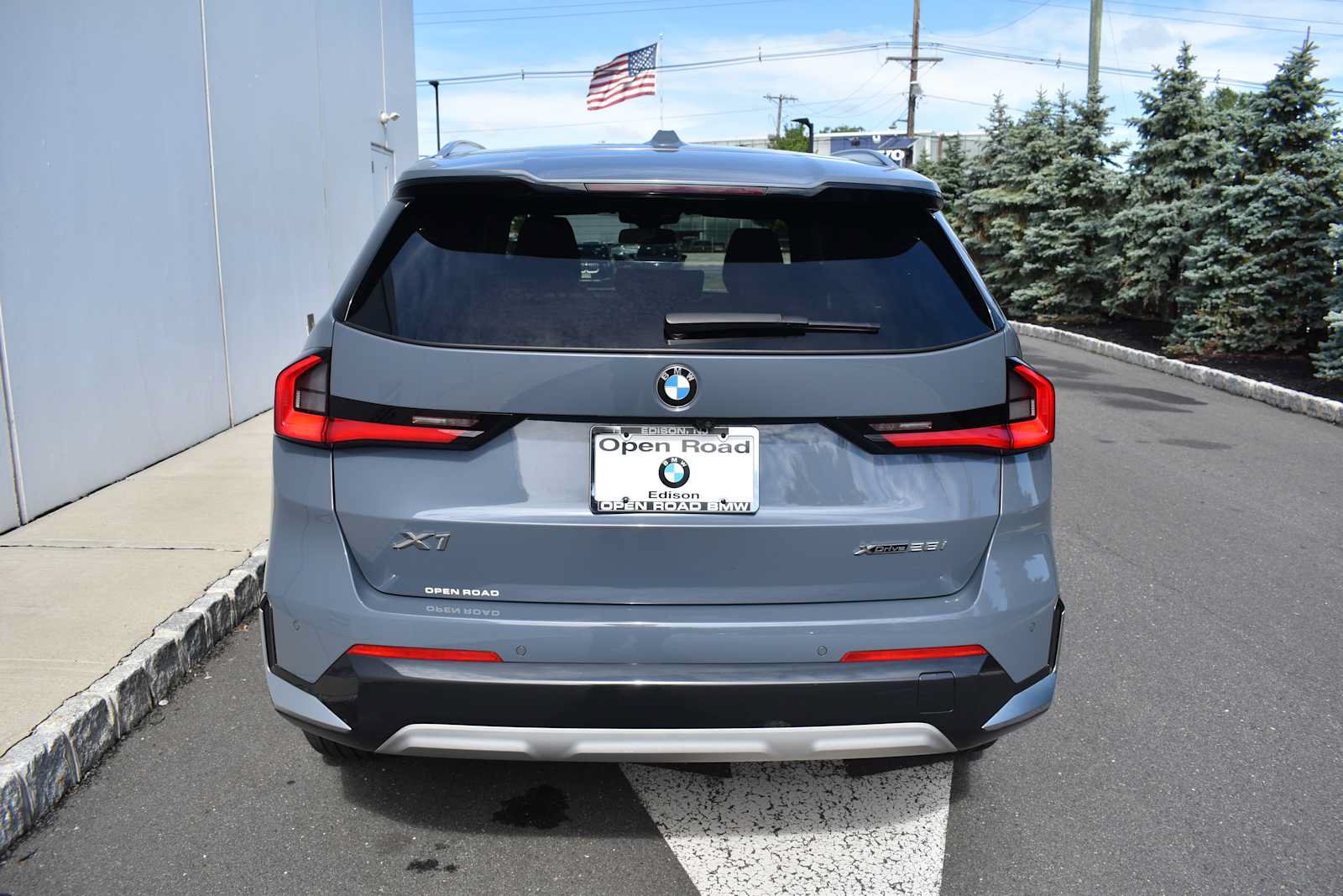 Used 2025 BMW X1 xDrive28i w/ Convenience Package AWD/4WD image 6