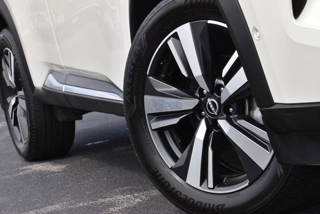 Used 2023 Nissan Rogue SL w/ SL Premium Package AWD/4WD image 14