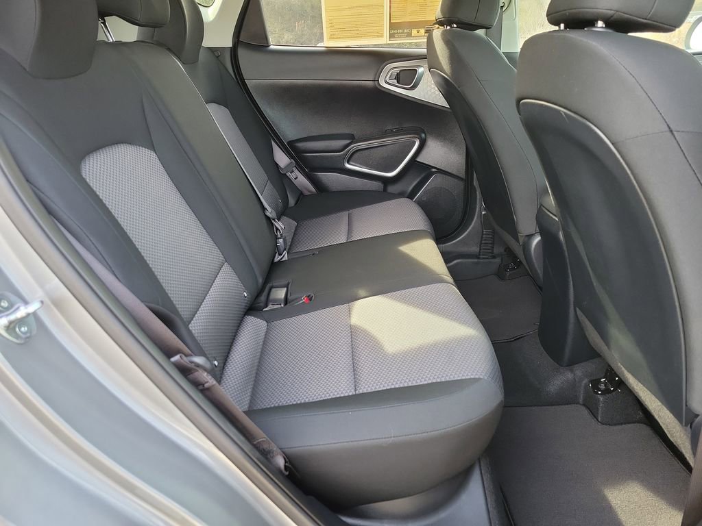 Used 2024 Kia Soul LX w/ Option Group 015 FWD image 32