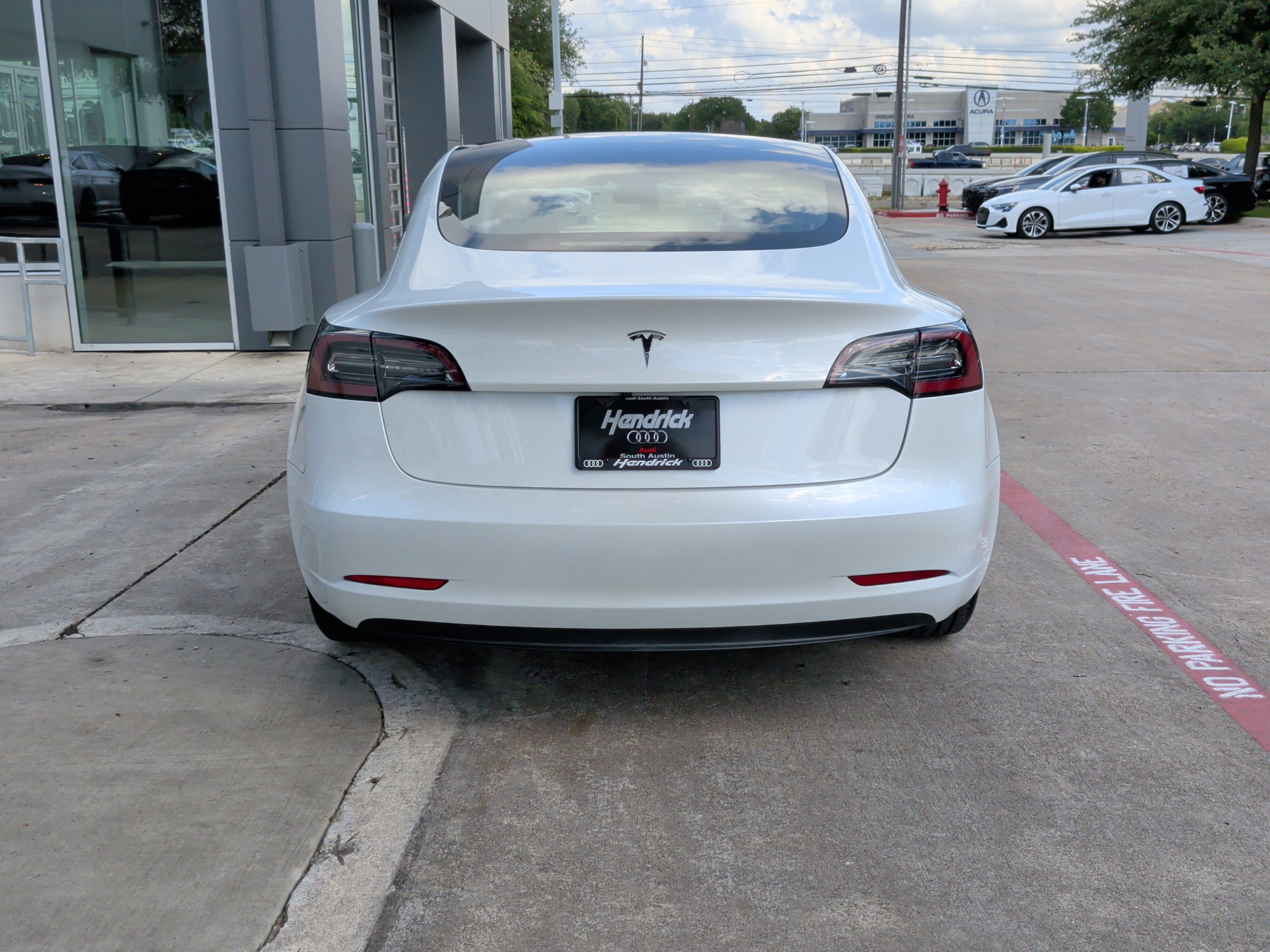 Used 2023 Tesla Model 3 Standard Range image 9