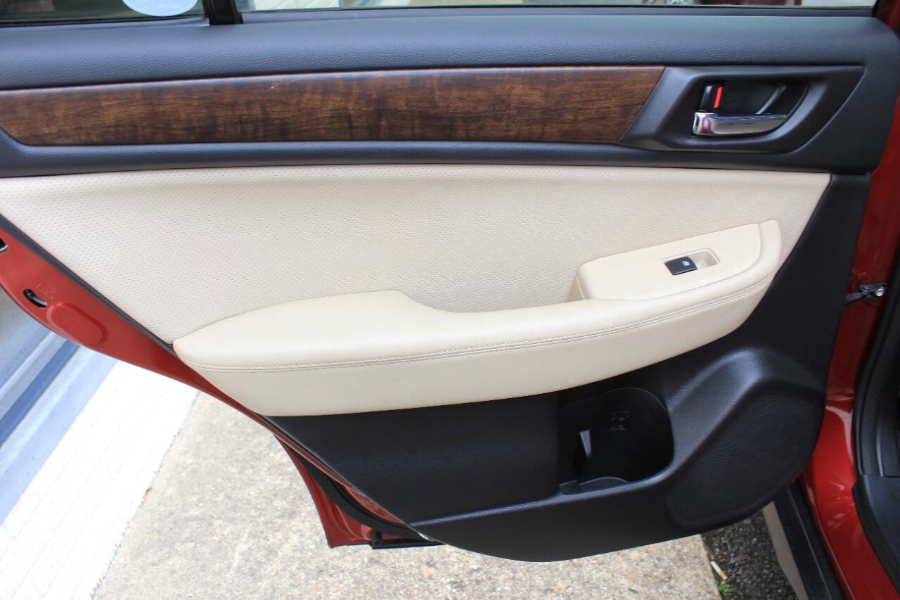 Used 2016 Subaru Outback 3.6R Limited image 14