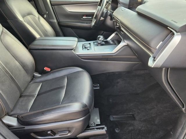 Used 2025 MAZDA CX-70 3.3 Turbo w/ Preferred Package image 13