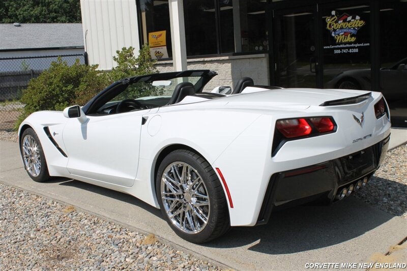 Used 2015 Chevrolet Corvette Stingray Convertible w/ 3LT Preferred Equipment Group RWD image 17