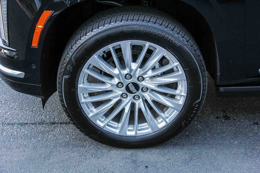 Used 2026 Cadillac Escalade Luxury image 9