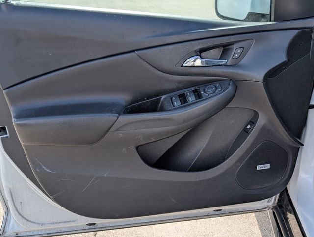 Used 2017 Chevrolet Volt Premier w/ Driver Confidence II Package FWD image 10