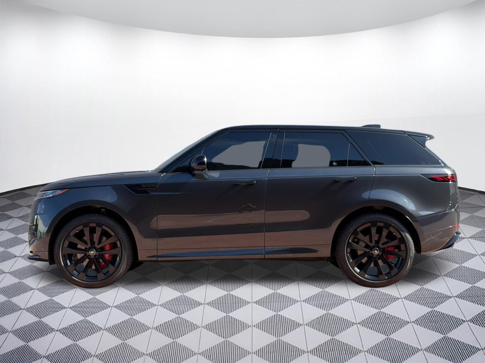 Used 2023 Land Rover Range Rover Sport SE Dynamic AWD/4WD image 2