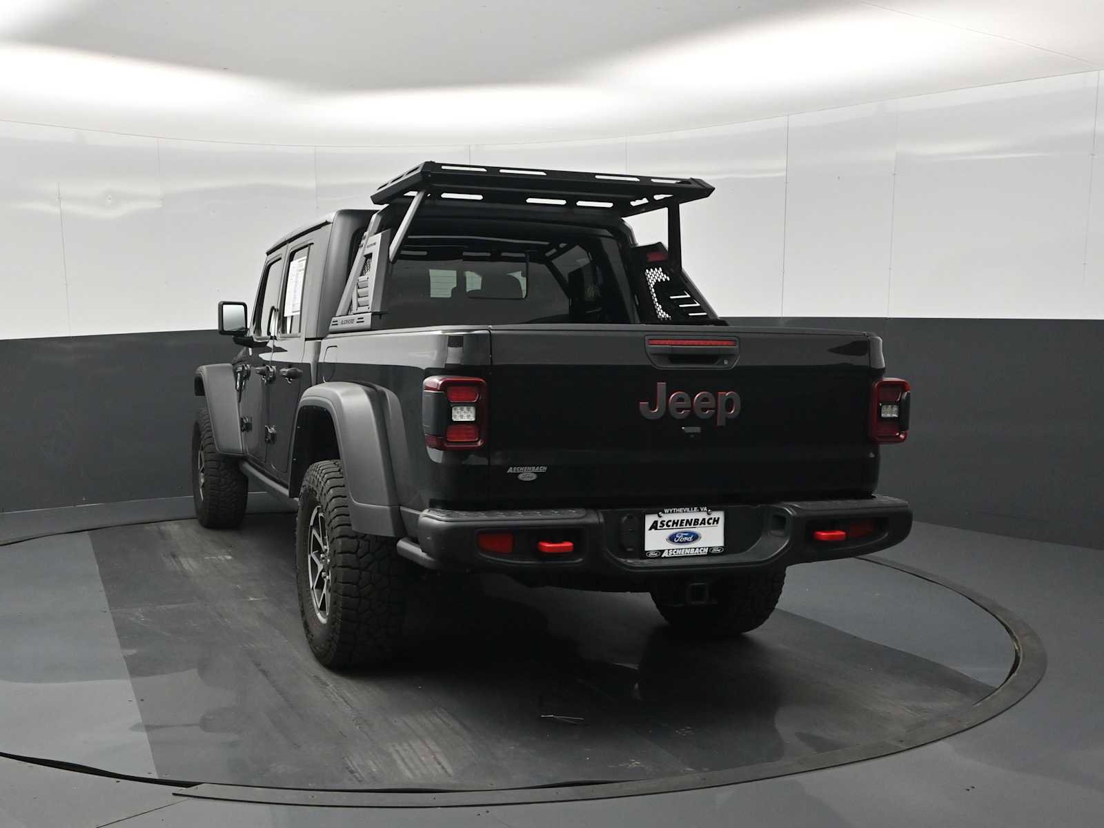 Used 2024 Jeep Gladiator Rubicon w/ Convenience Group image 7